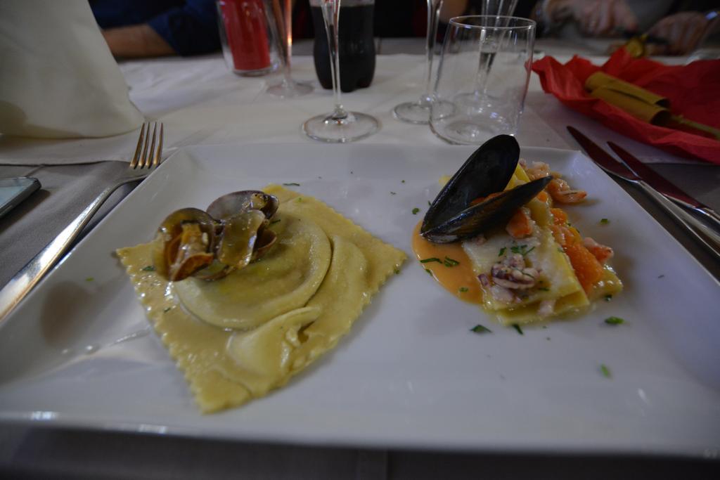 Abas Ristorante Pizzeria Affittacamere Ales Luaran gambar