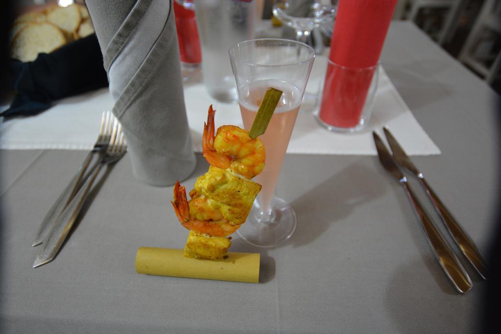 Abas Ristorante Pizzeria Affittacamere Ales Luaran gambar