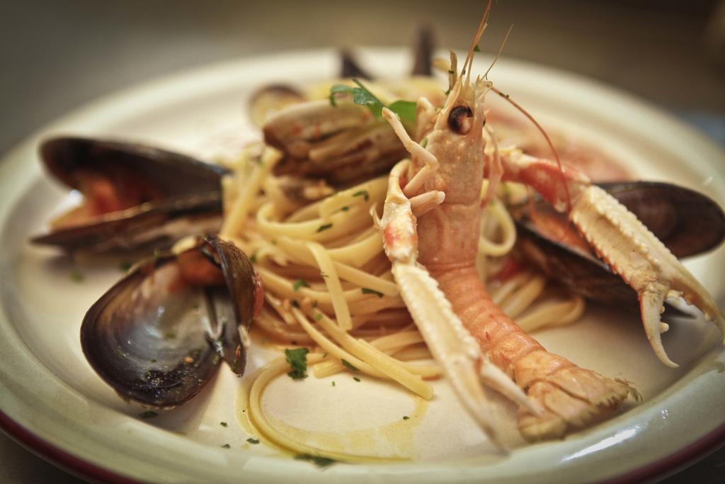 Abas Ristorante Pizzeria Affittacamere Ales Luaran gambar